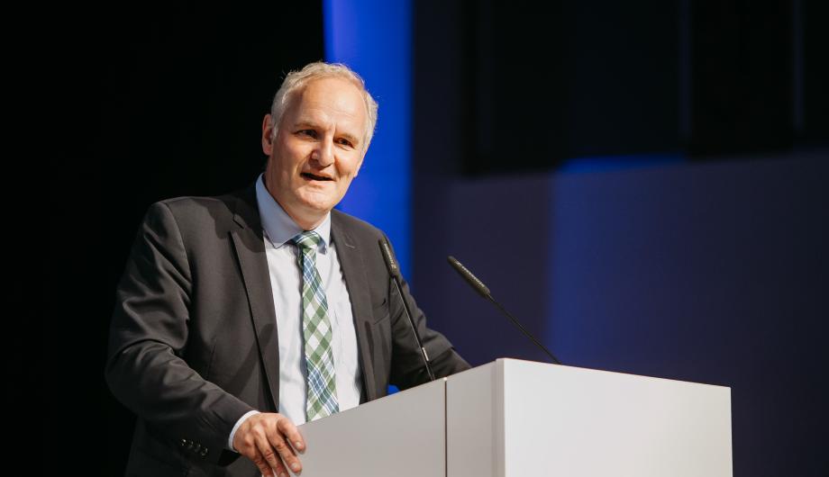 Bernd Rubelt - Beigeordneter für Stadtentwicklung, Bauen, Wirtschaft und Umwelt der Landeshauptstadt Potsdam auf dem Podium