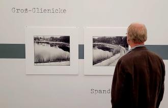 Neue Ausstellung mit Fotografien der innerdeutschen Grenze „Entlang der Mauer. Matthias Kupfernagel. Fotografie 89/90“ im Potsdam Museum