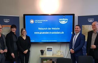 Stefan Frerichs, Doreen Löwe, Lisa Krone und Michael Maurer bei der Vorstellung der Webseite