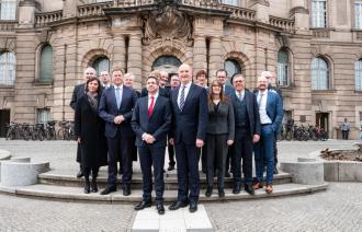 Oberbürgermeister Mike Schubert begrüßte Ministerpräsident Dietmar Woidke und das Kabinett der Landesregierung