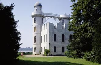Das Schloss auf der Pfaueninsel.