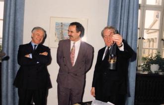 Der damalige Oberbürgermeister Dr. Horst Gramlich zwischen Manfred Stolpe und Johannes Rau im Jahr 1992. Foto Presseamt LHP/1992