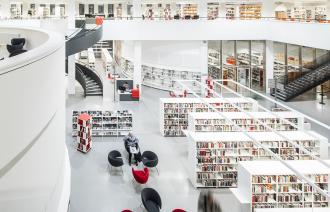 Lesesaal in der Stadt- und Landesbibliothek Potsdam.