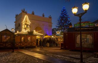 Weihnachtsmarkt "Blauer Lichterglanz" in Potsdam, Foto: Benjamin Genz, Lizenz: PMSG Potsdam Marketing und Service GmbH