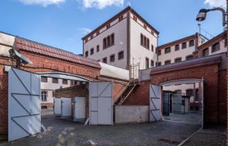 Gedenkstätte Lindenstraße, Innenhof, Foto: Foto Günter Schneider, Lizenz: © Stiftung Gedenkstätte Lindenstraße