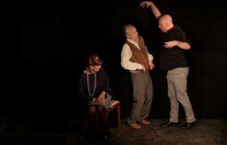 Iduna Hegen, Justus Carrière und Martin Molitor, Foto: Ewe Rafeldt, Lizenz: Theater Poetenpack