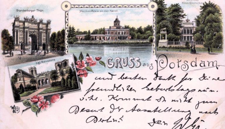 colorierte Postkarte mit Zeichnungen des Brandenburger Tors, Marmorpalais, Schloss Klein-Glienicke und des Königlichen Belvederes aus dem 19. Jahrhundert