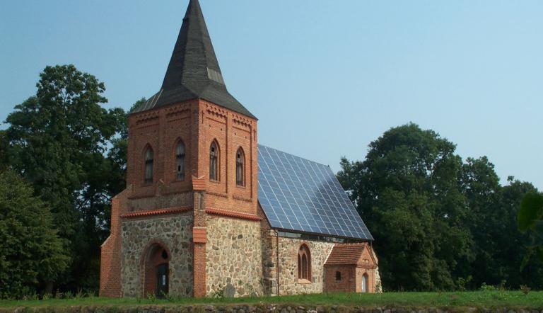 Denkmalschutz und Klimaschutz gemeinsam gedacht- Kirche in Zernin