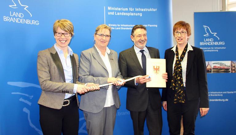 Kerstin Hoppe, Manuela Saß, Jann Jakobs und Kathrin Schneider beim Pressetermin