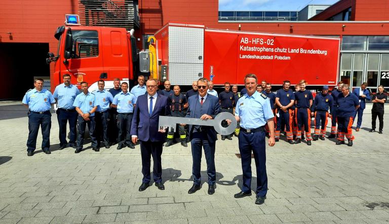 Wechselladerfahrzeug mit Hytrans-Fire-System für die Feuerwehr Potsdam.