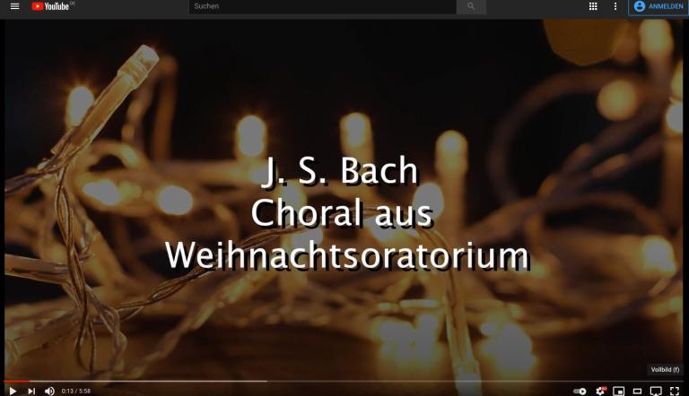 Titelschrift - Weihnachtsoratorium von Bach vor weihnachtlicher Deko