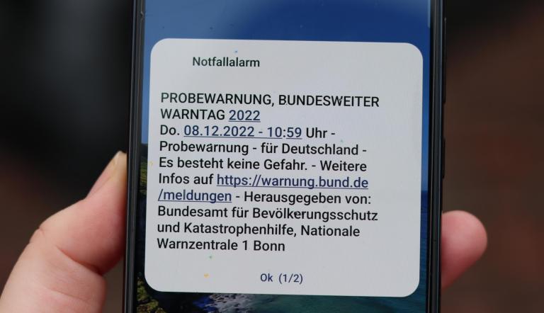 Erstmals wurden zum Warntag auf Warn-SMS per Cell Broadcast verschickt. Foto: Landeshauptstadt Potsdam/ Uta Schulz