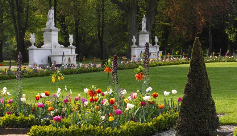 Park Sanssouci, Parterre mit Blick auf zwei Brunnenwände