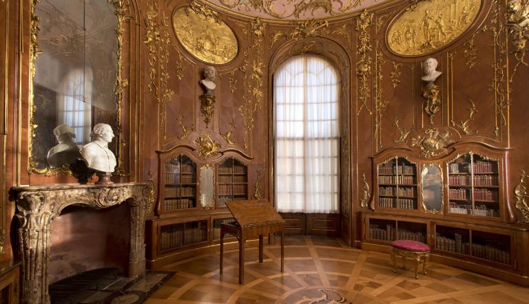 Schloss Sanssouci, Bibliothek Friedrichs II., Foto: Leo Seidel, Lizenz: SPSG